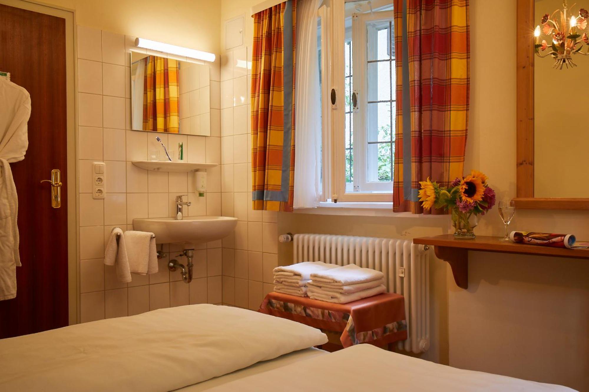 Hotel Gaestehaus Englischer Garten Monaco di Baviera